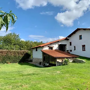Bidegurutzeta Landetxea Séjour à la campagne
